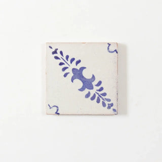 Hoja Azul 4"x4" by Tilesofezra