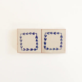Tulip Azul 4"x4" by Tilesofezra