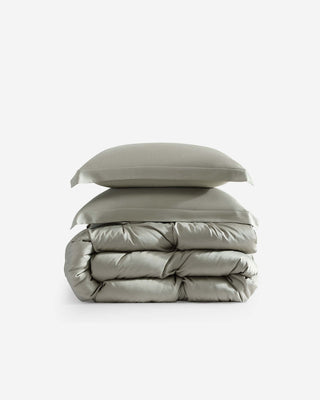 Premium Bamboo Bubble Comforter Bundle with two shams in soft sage green color, perfect for cozy bedding.