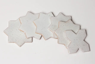 Estrela Nieve Punto 4"x4" Star & Cross Tile by Tilesofezra