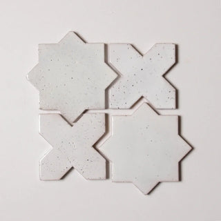 Estrela Nieve Punto 4"x4" Star & Cross Tile by Tilesofezra