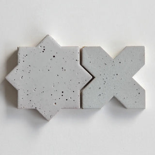 Estrela Nieve Punto 4"x4" Star & Cross Tile by Tilesofezra