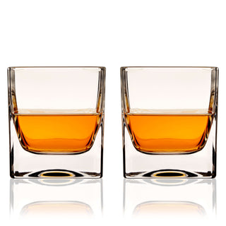 Set of two Braque crystal rocks glasses with whiskey, featuring a sleek square design and lead-free material.